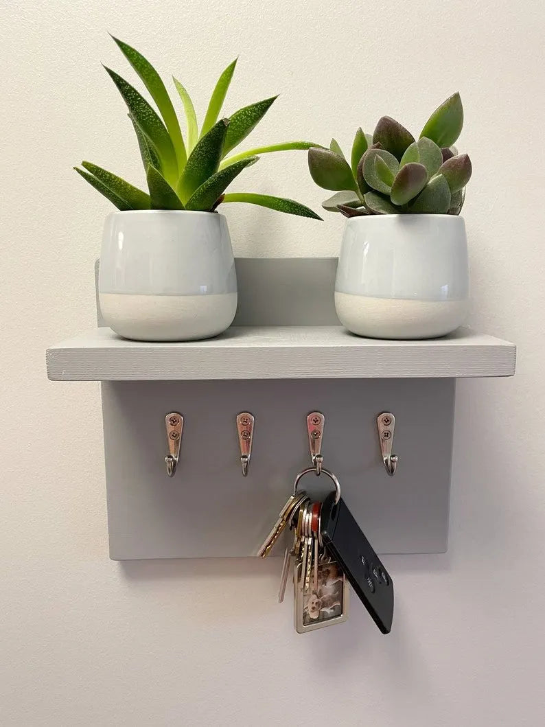 Woodpoint3, wall decor keychain holder with shelf for decoration figurines home decor item